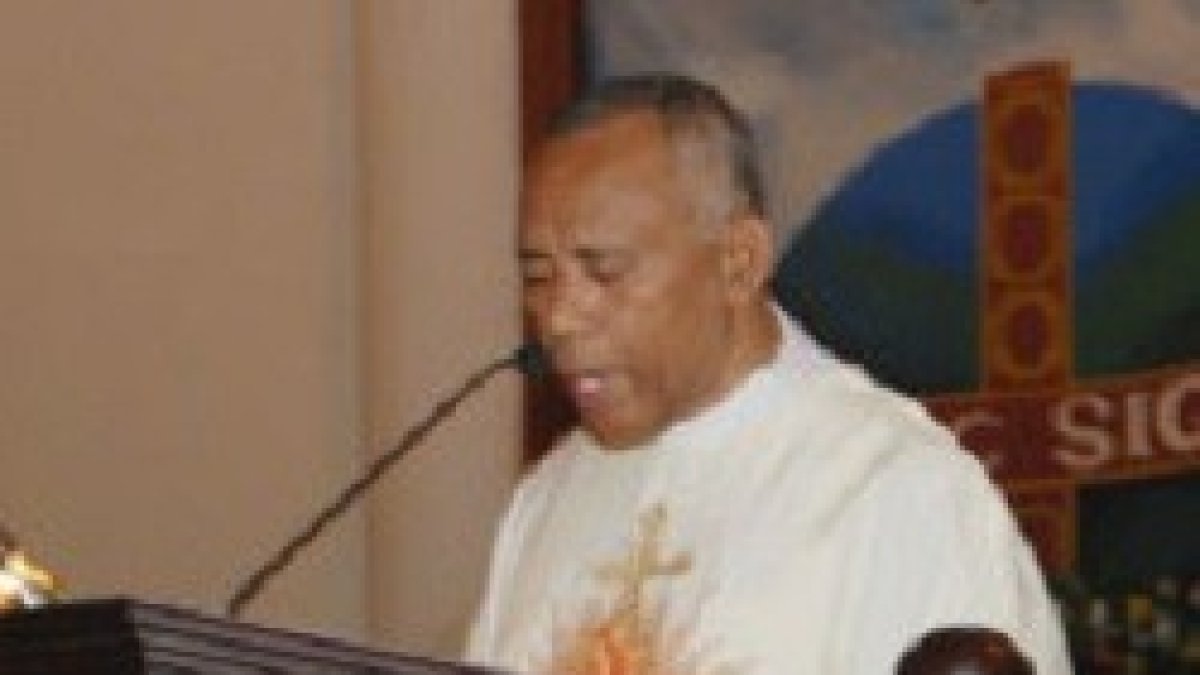 El padre Agus ha estudiado de cerca la guerra de las Molucas y concluye que el factor religioso se avivó artificialmente