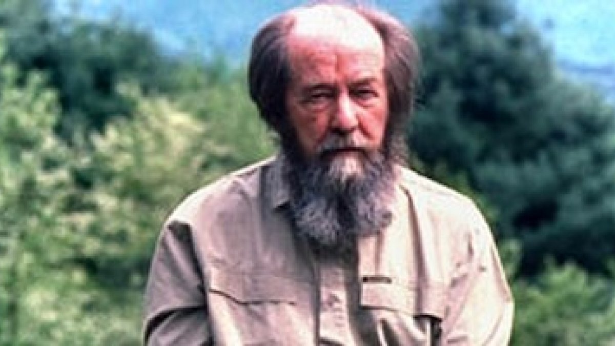 No era nada fácil entrevistar a Alexandr Solzhenitsyn tras volver a Rusia de su exilio. Pearce tuvo una ayuda imprevista.