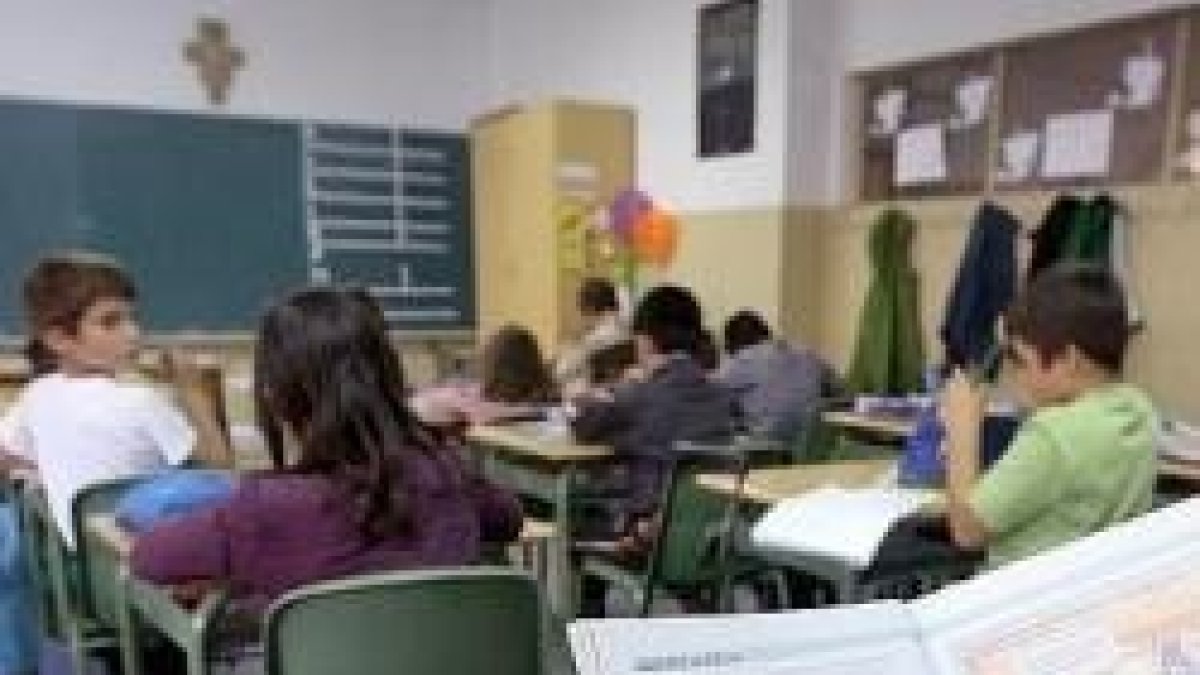En Aragón, Baleares, Asturias y otras regiones han aprovechado la nueva Lomce para minimizar la clase de Religión