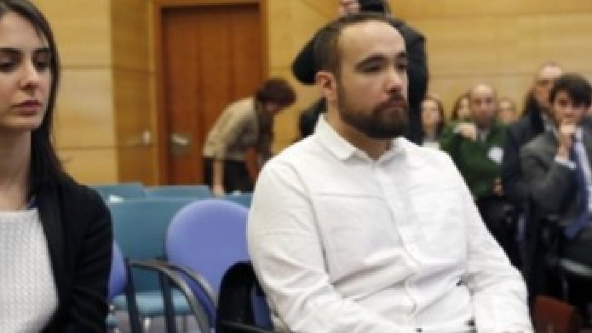 Rita Maestre -actual portavoz del Ayuntamiento de Madrid- y Héctor Meleiro, al ser juzgados por delitos contra los sentimientos religiosos