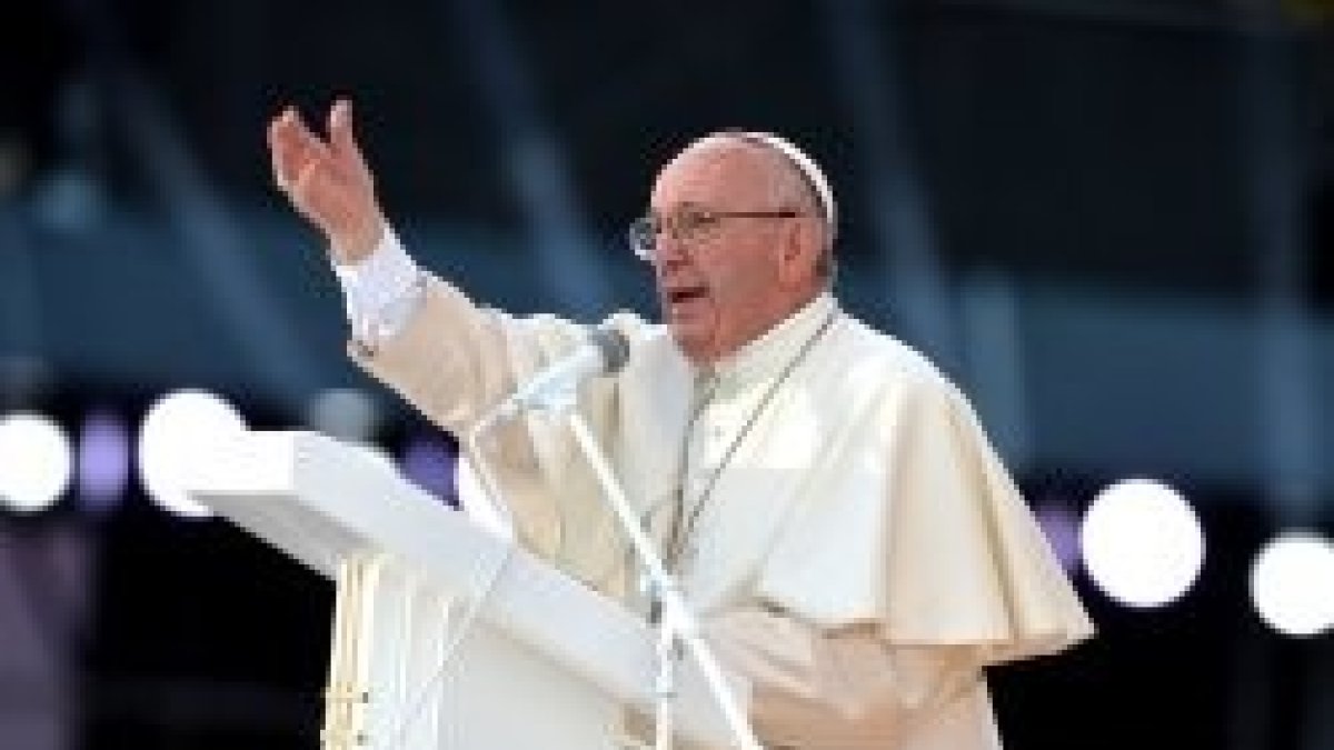 Francisco exhortó a los jóvenes, con fuerza, a que sean protagonistas, no pasivos