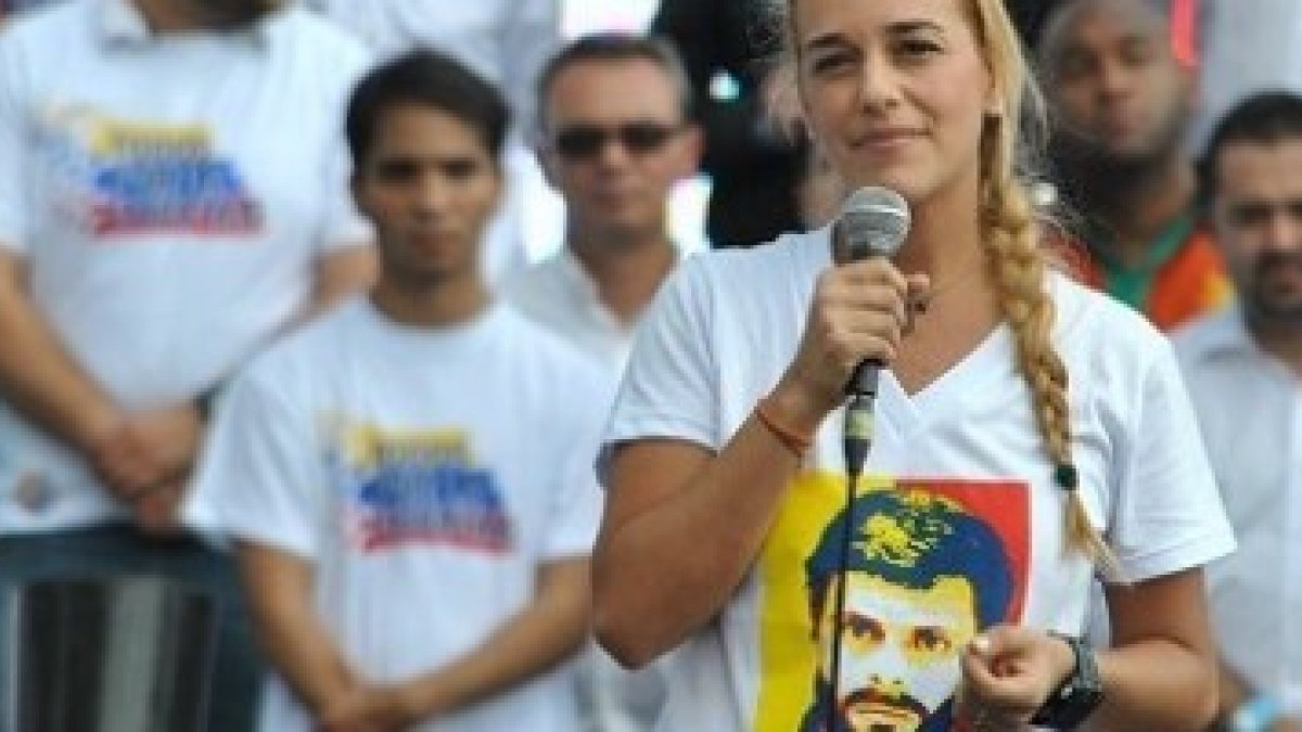 Lilian Tintori, esposa del opositor venezolano Leopoldo López, defiende la inocencia de su esposo y el derecho de Venezuela a una democracia plena