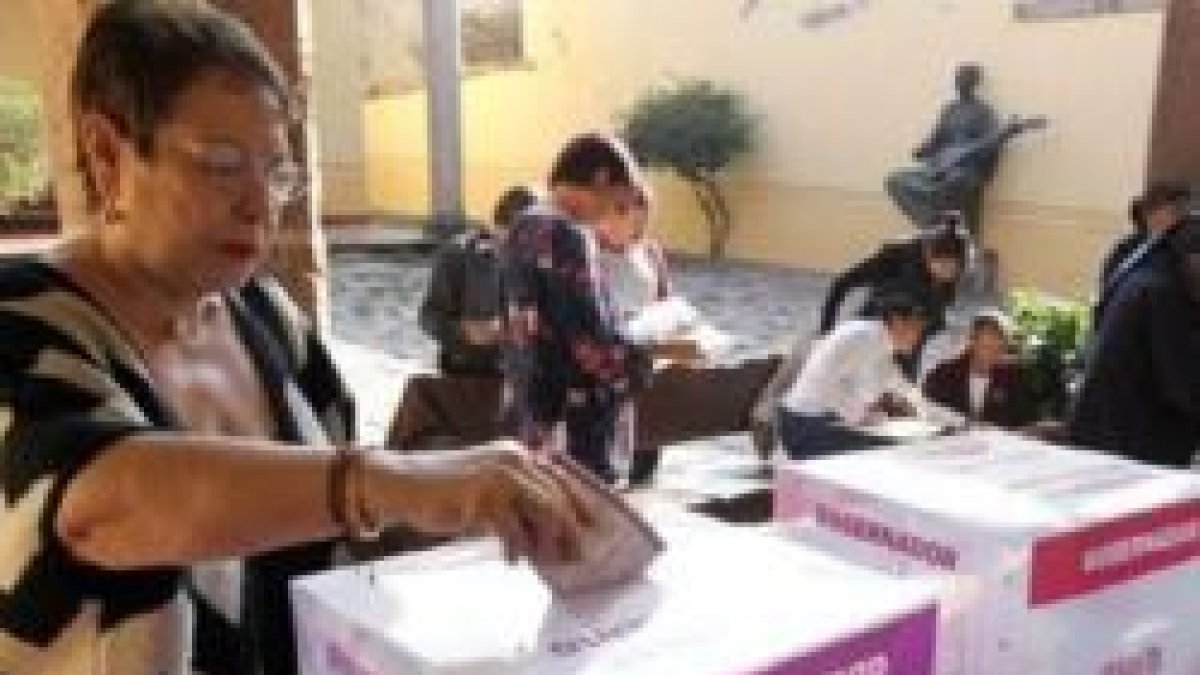 El partido gobernante PRI sufrió un varapalo en 2016, en parte por asumir la ideología LGTB