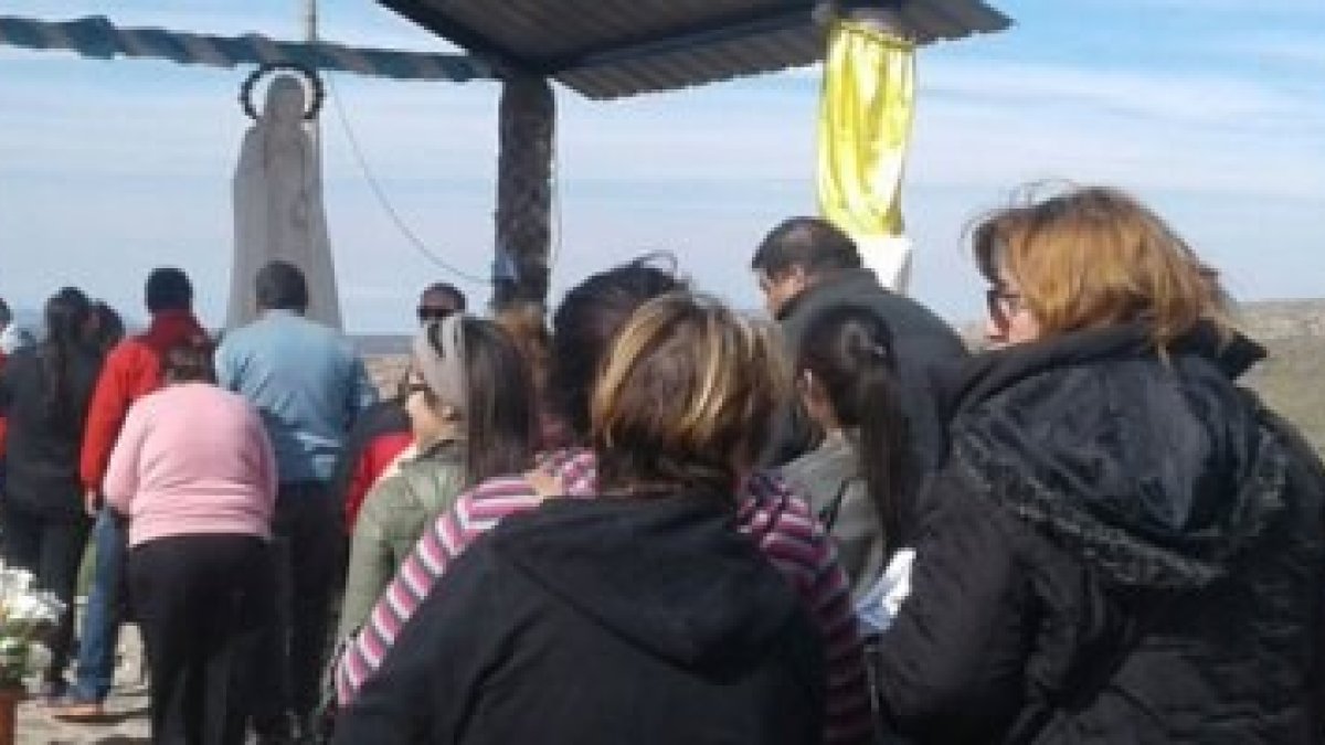 La Virgen de la Cobrera no es una advocación aprobada, pero se permiten las reuniones para rezar el Rosario