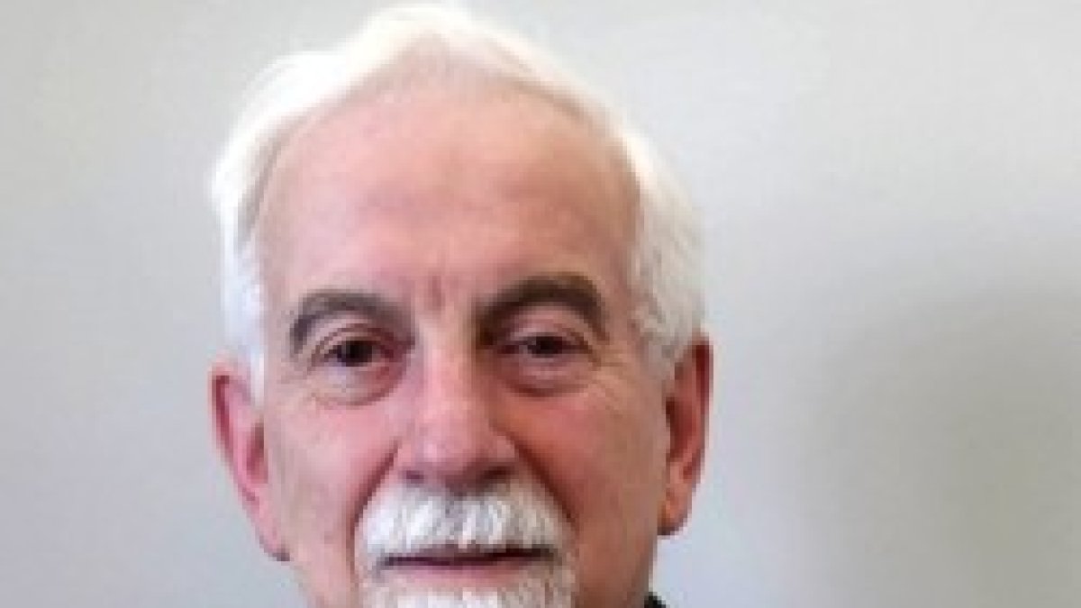 Samir Khalil es un sacerdote jesuita y experto islamólogo