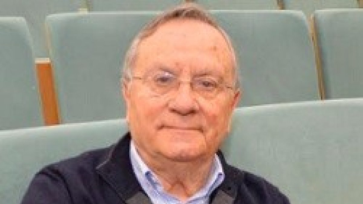 Justo Aznar es un referente en el mundo de la  bioética en España