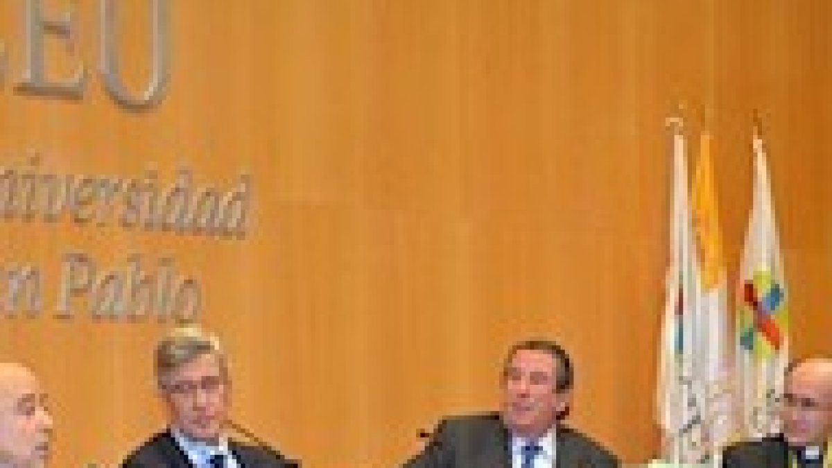 De izda. a dcha.: Albiac, Buruaga, Vázquez y Prades.