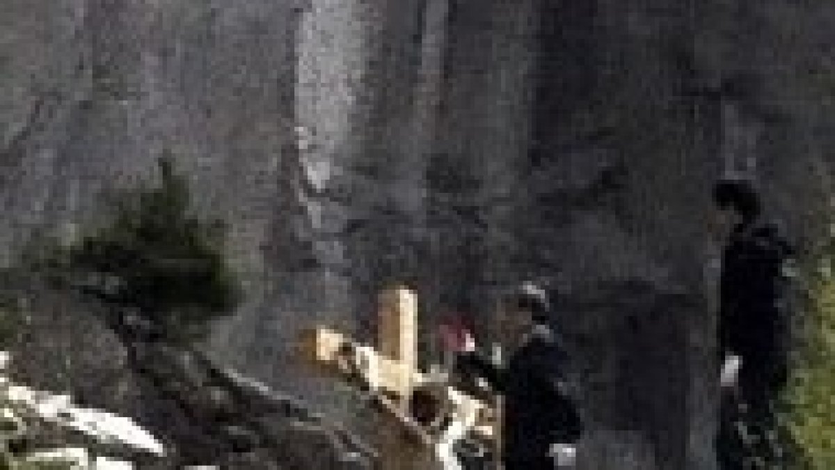 El surcoreano clavado en la cruz