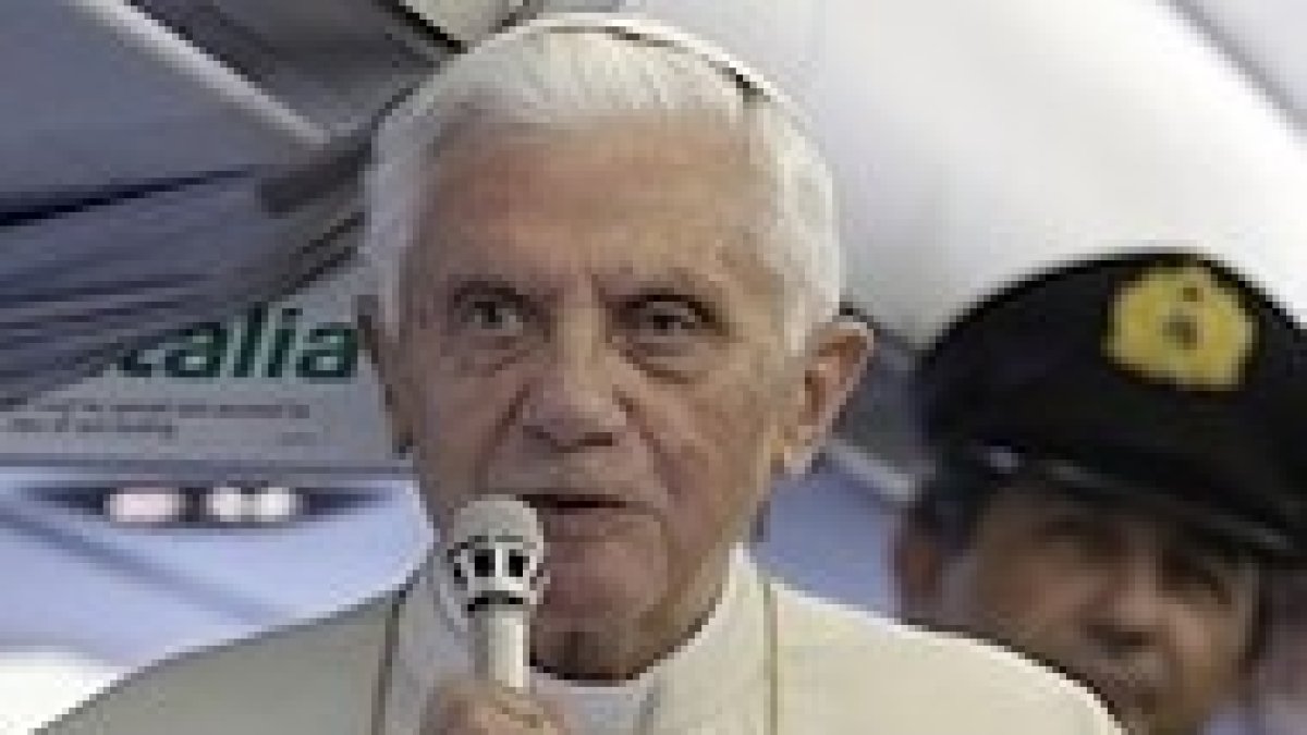 En el avión, camino de Madrid.