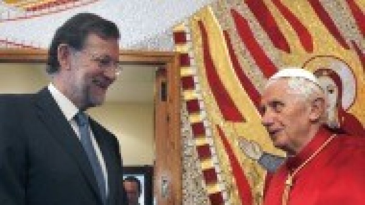 Mariano Rajoy conversa con el Papa