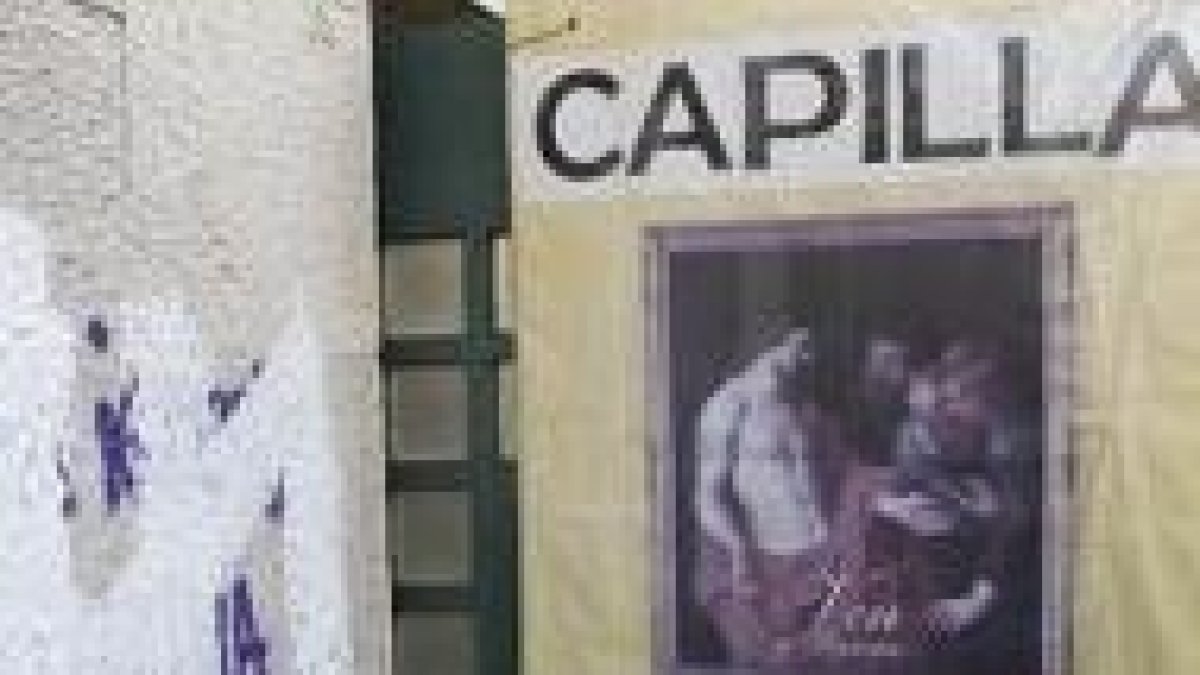 Capilla de la Universidad Complutense con pintadas