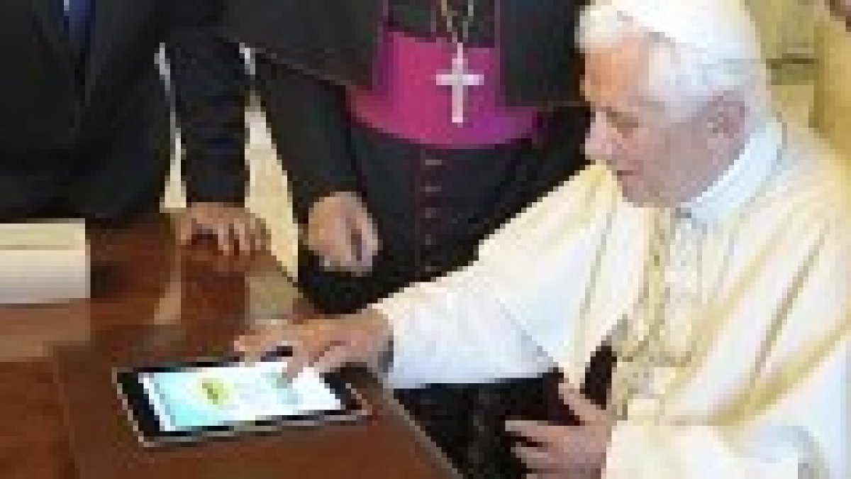 El Papa tuitea a los políticos