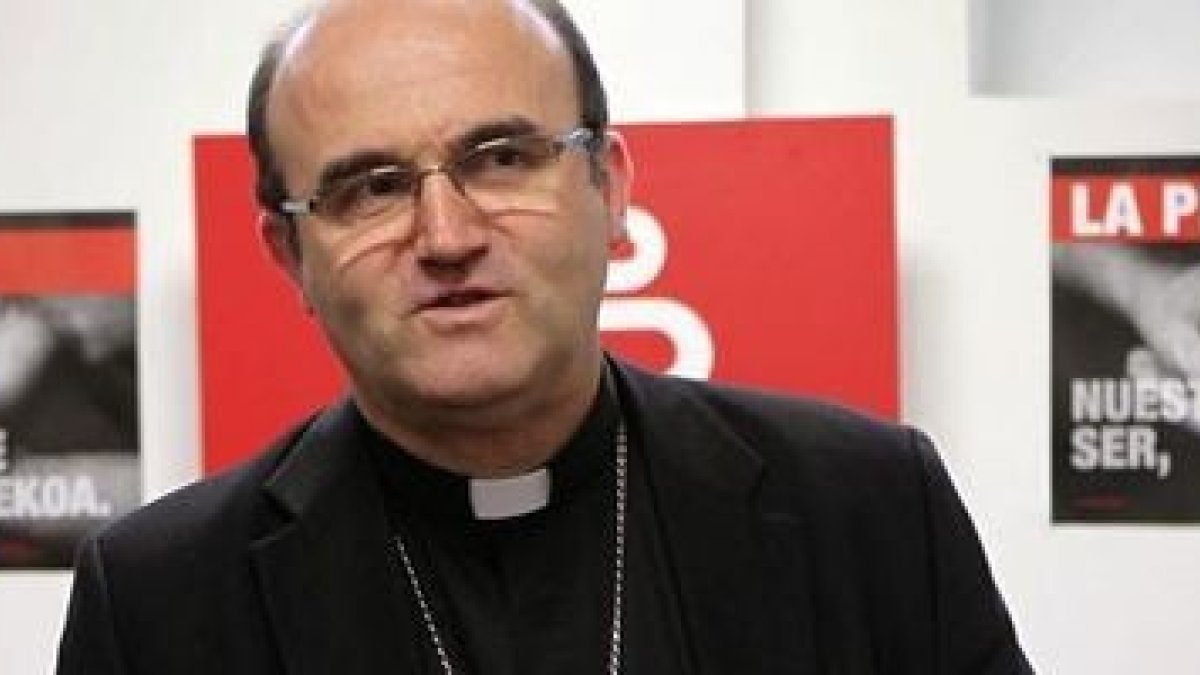 Munilla cita al Papa Francisco para recordar que la defensa de la persona incluye la del niño por nacer, el ser humano desde su concepción