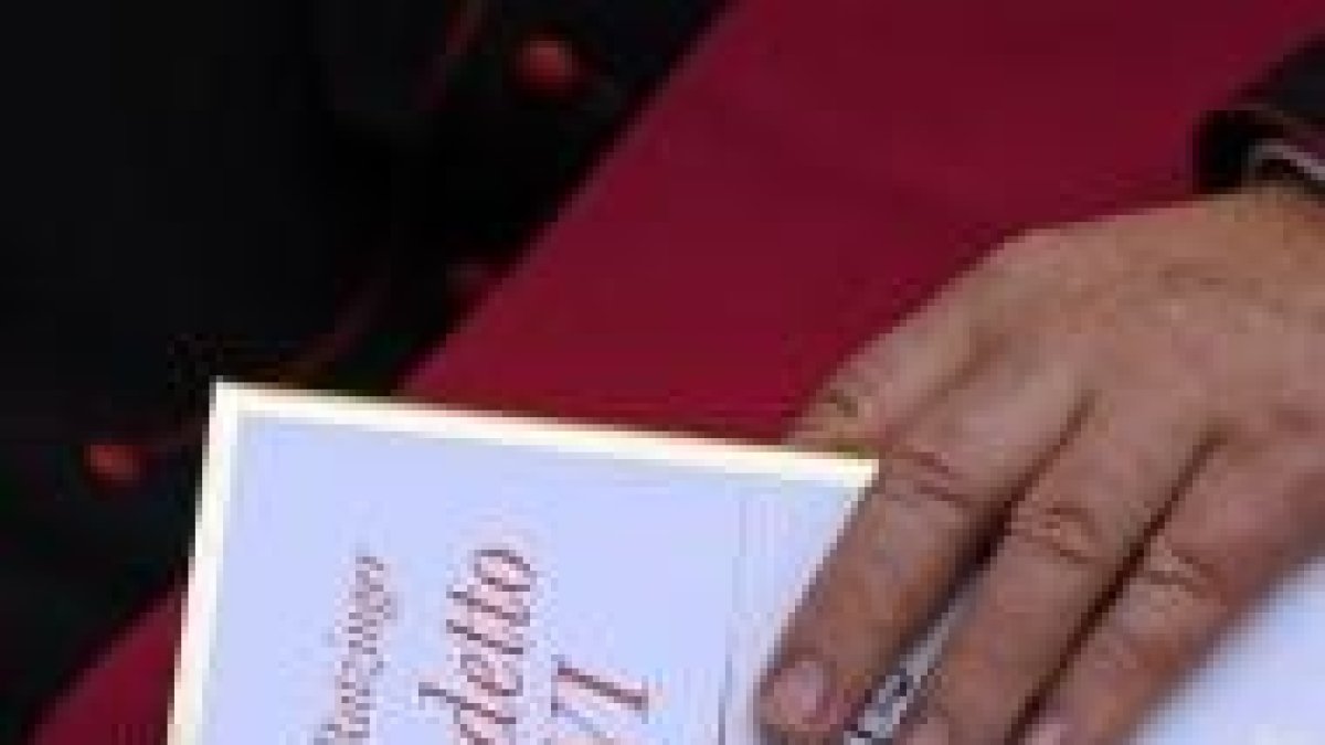 Edición italiana del libro del Papa