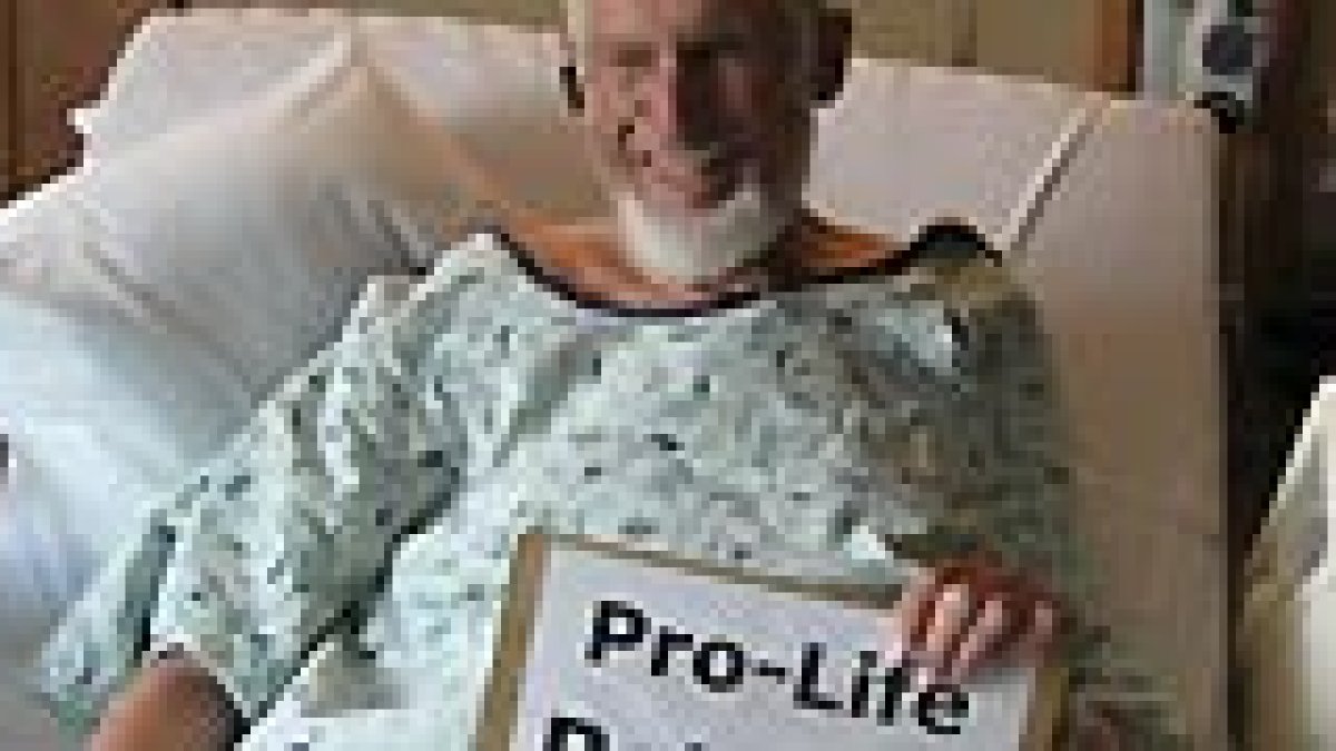 Everett Stadig, recuperándose en el hospital.