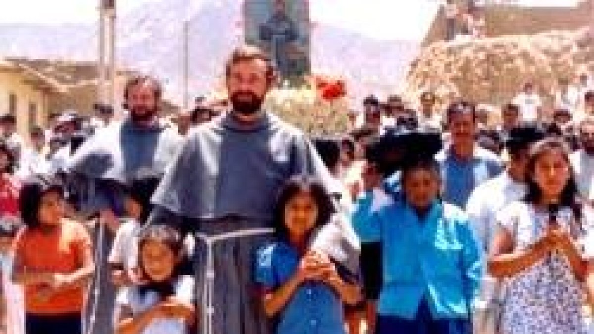 Fotografía de los santos mártires franciscanos de Chimbote, Perú, poco antes de ser asesinados por Sendero Luminoso
