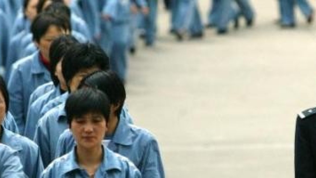 Escena de una cárcel de mujeres en la China actual... en los años de la Revolución maoísta y la Revolución cultural era mucho peor