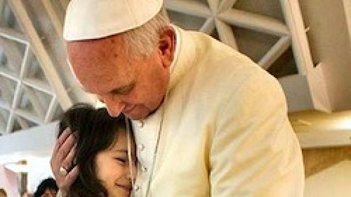 Francisco recibió a una veintena de niños gravemente enfermos y a sus familiares.