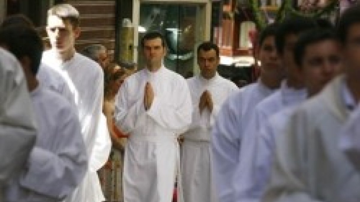 Seminaristas de Toledo en una procesión de Corpus - es la tercera diócesis con más seminaristas