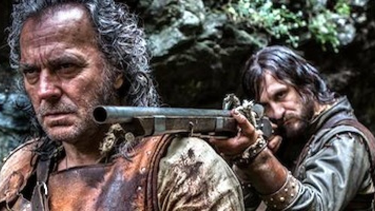 José Coronado (en primer término) y Raúl Arévalo, dos de los protagonistas de Oro.