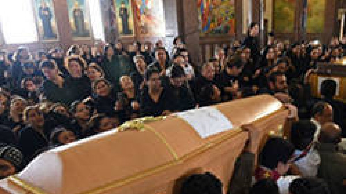 Funeral en el Monasterio de Marmina de las víctimas de la explosión en la Catedral Copta de San Marcos, en Alejandría, 10 de abril de 2017