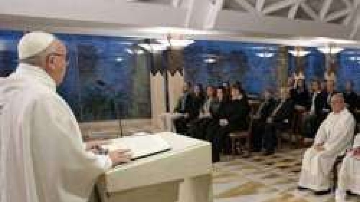 El Papa Francisco predica a menudo contra la colonización ideológica que debilita la fe y cultura cristianas