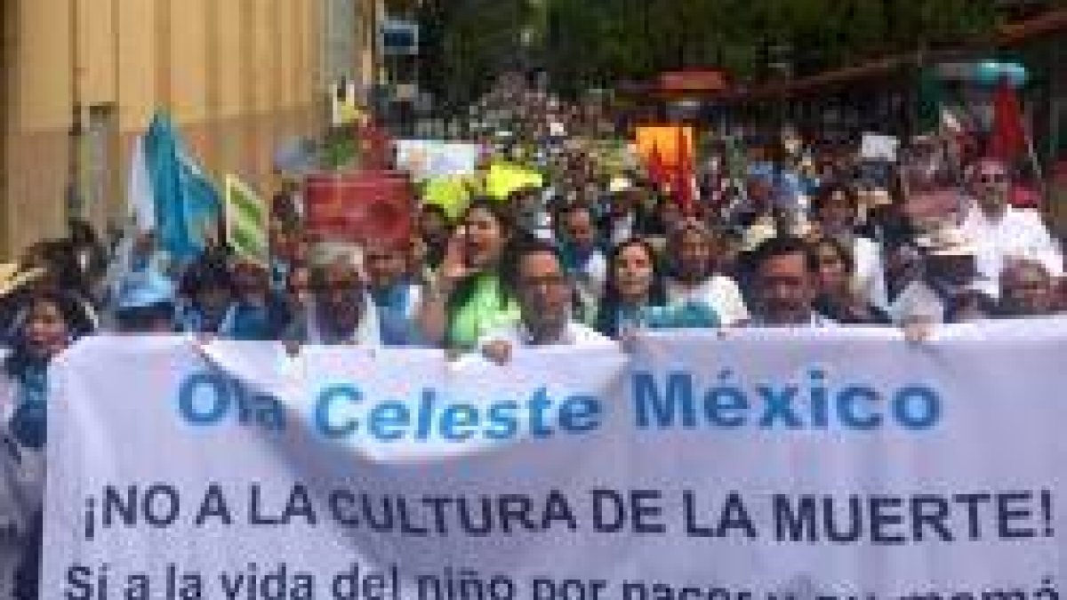 La Ola Celeste en México sacó a la calle a cientos de miles de personas por la vida en más de cien ciudades el pasado sábado