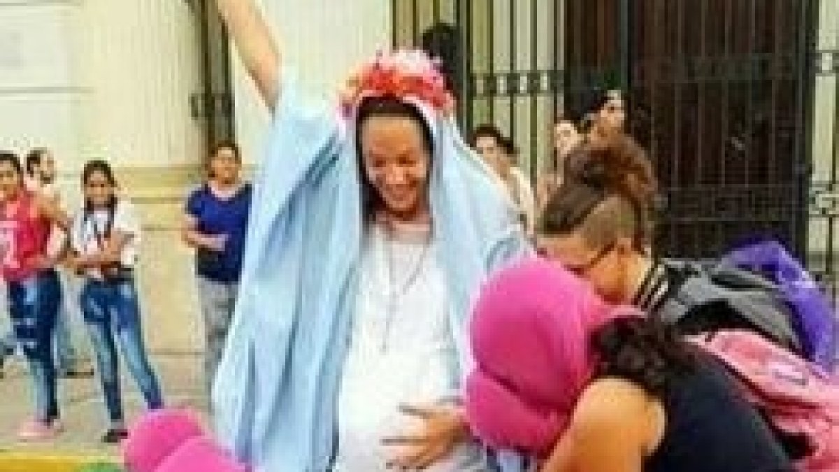 Marina Breslin y las abortistas del Socorro Rosa efectuaron un acto de discriminación contra un colectivo de fe
