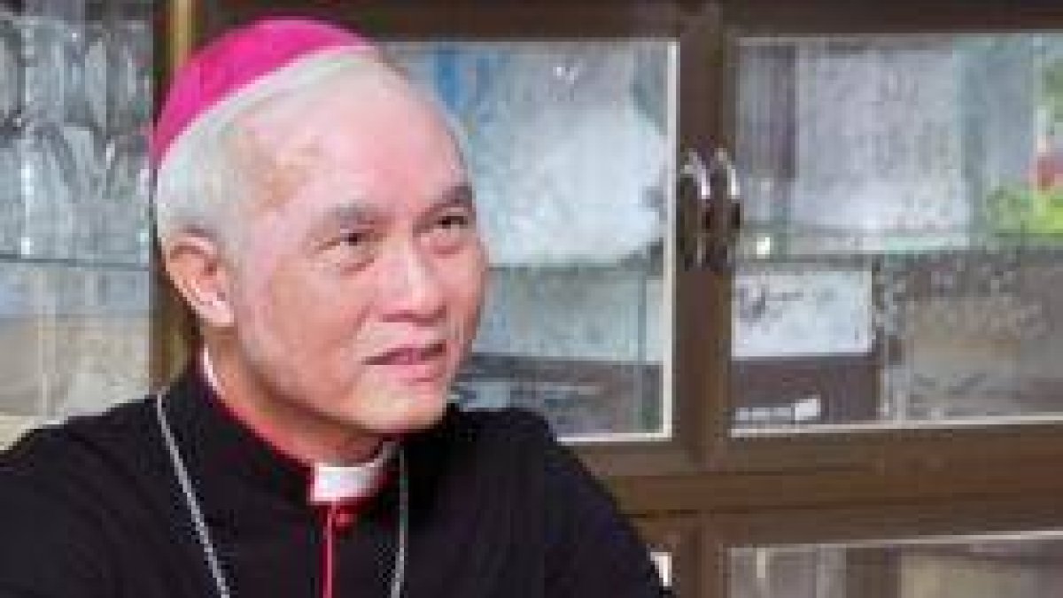 El obispo Dinh Duc Dao pastorea la diócesis con más católicos de Vietnam, llena de dinamismo pese al régimen comunista