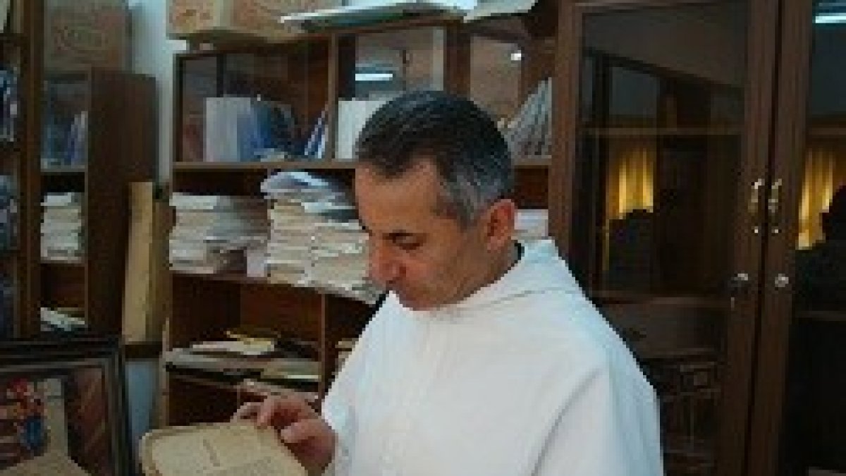 El dominico Najeeb Michaeel logró salvar 8.000 documentos
