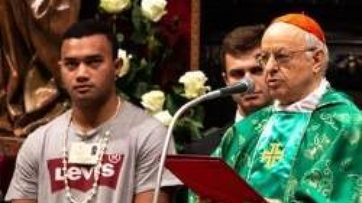 El cardenal Baldisseri leyó la carta de los Padres Sinodales a los jóvenes, al final de la misa de clausura del Sínodo