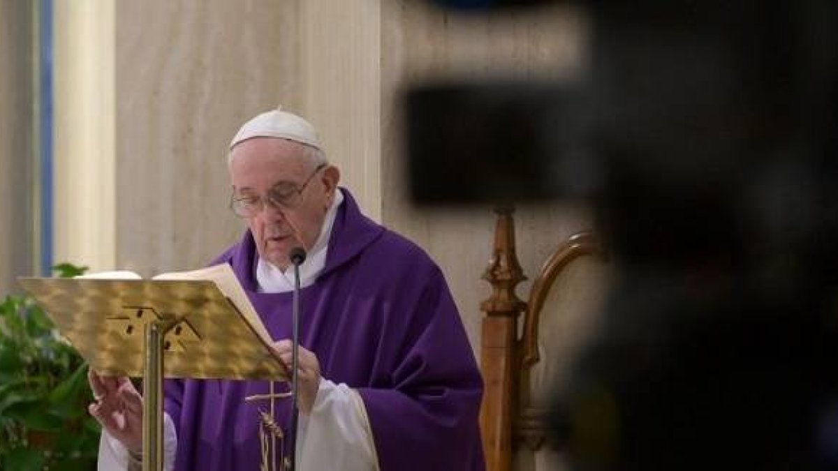 El Papa Francisco pidió por los periodistas y medios de comunicación en la misa de este miércoles / Vatican Media
