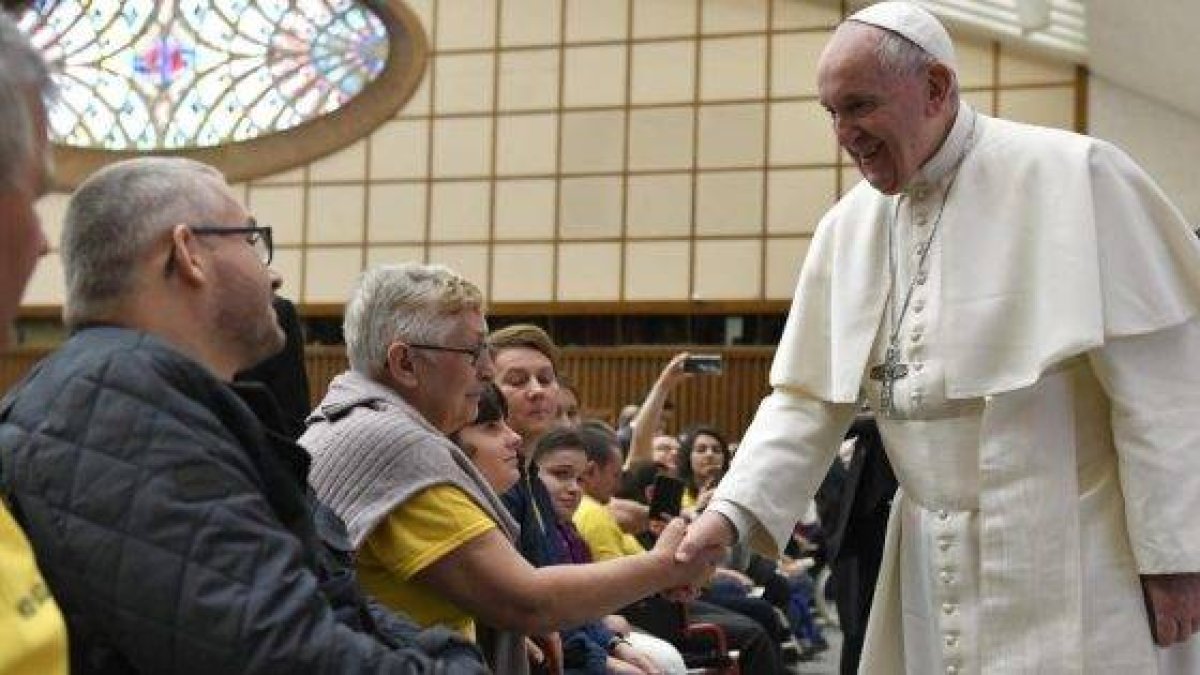 El Papa saluda a peregrinos que acuden a su audiencia y catequesis de los miércoles... empieza un ciclo sobre las Bienaventuranzas
