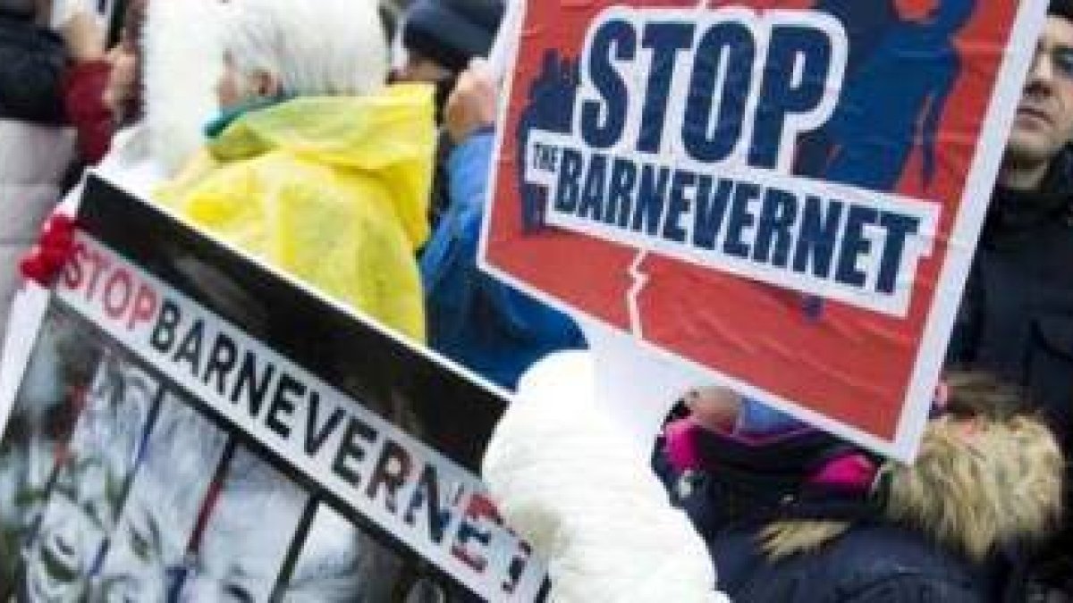 Barnevernet es el sistema de protección social de Noruega para los menores... pero no funciona como ningún otro... se sospecha de un turbio negocio