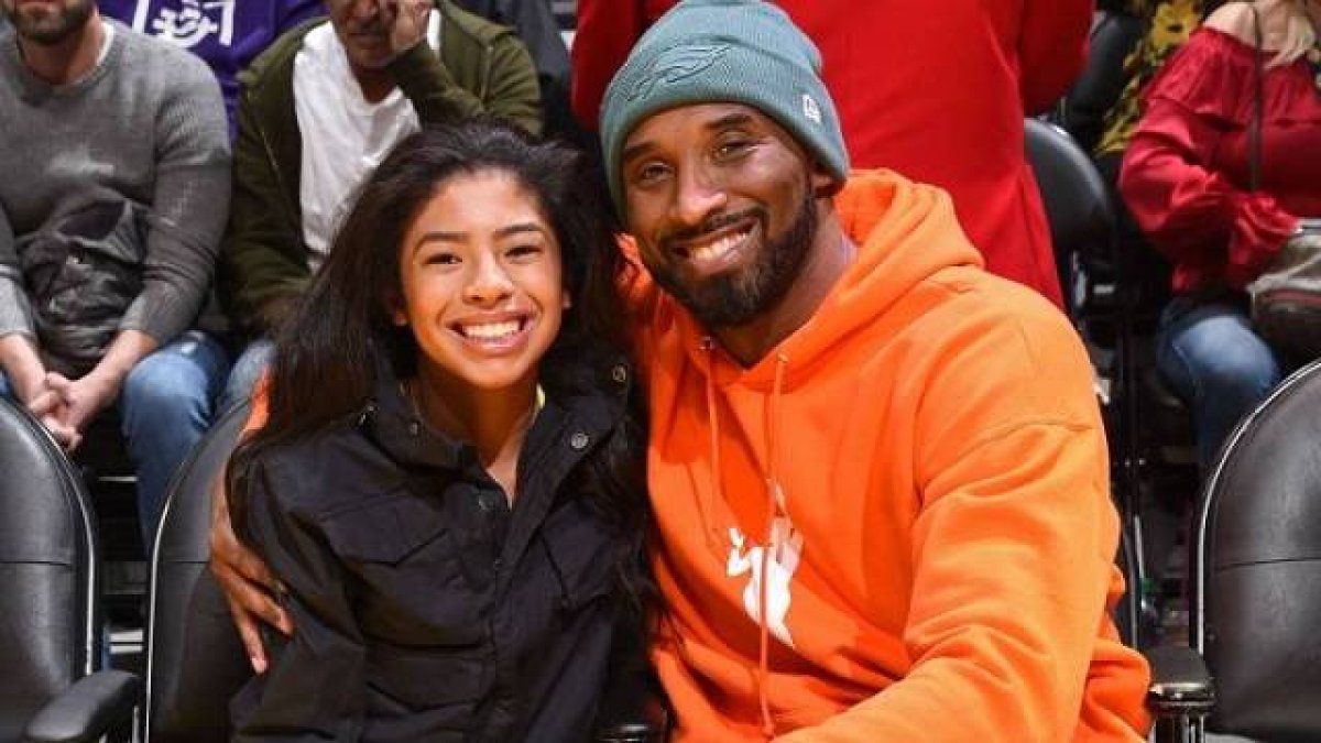 Kobe y su hija Gianna iban a un partido que la pequeña iba a disputar. Como era domingo, antes habían ido juntos a misa.