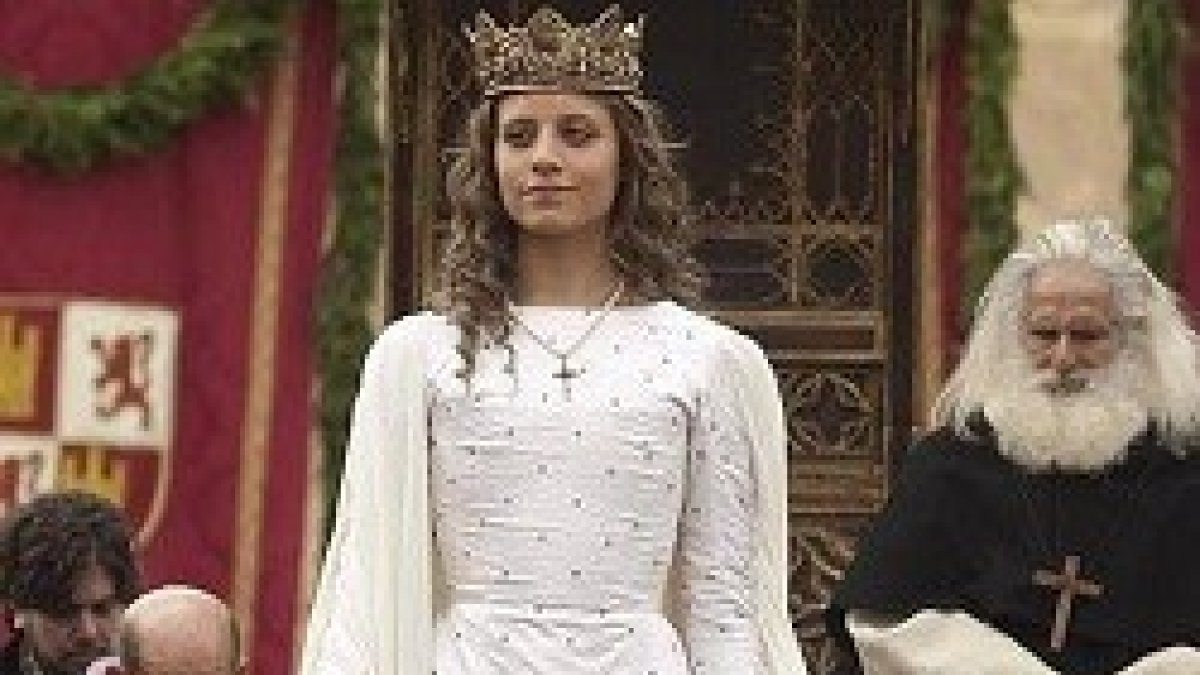 Precisamente en TVE se ha producido con éxito una serie sobre Isabel la Católica