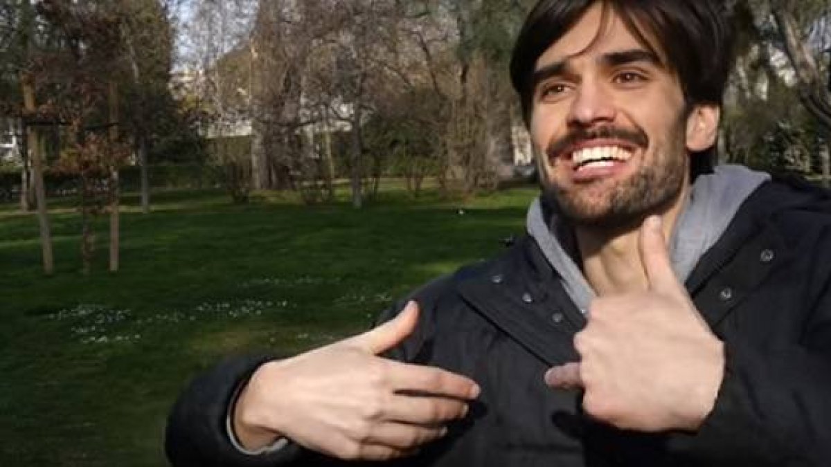 Pietro Ditano dejó el glamour de la vida de modelo y el espejismo de la New Age y volvió a Cristo en la Biblia y los sacramentos