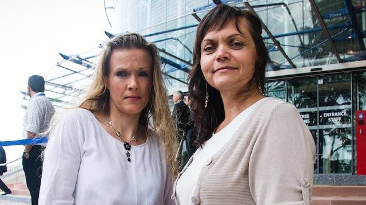 Ellinor Grimmark (izquierda de la foto) y Linda Steen: el Tribunal Europeo de Derechos Humanos ni siquiera examinará su derecho a la objeción de conciencia al aborto.