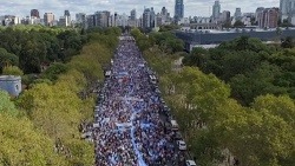 Cientos de miles de personas protestaron contra el proyecto de ley que pretende legalizar el aborto