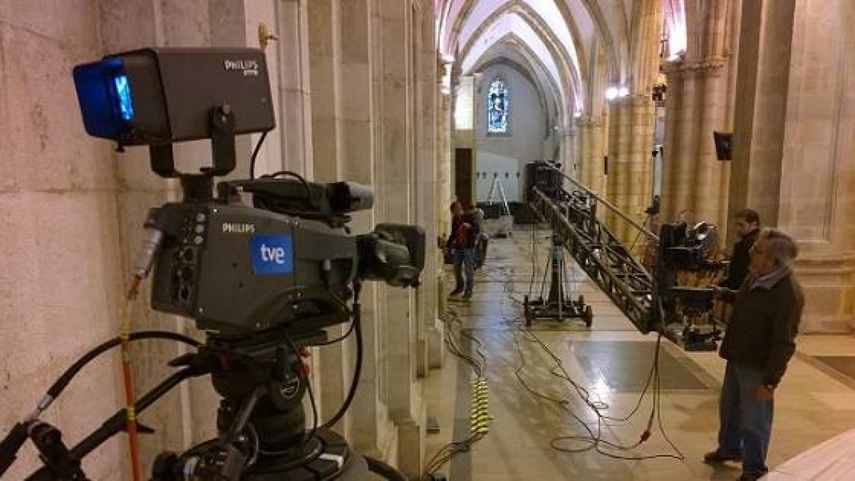 Las misas en televisión logran audiencias importantes durante la Semana Santa y el confinamiento del coronavirus