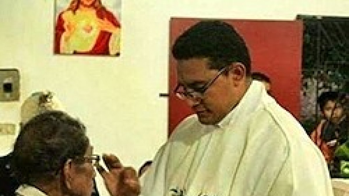 Walter Vásquez Jiménez llevaba más de ocho años de sacerdocio.