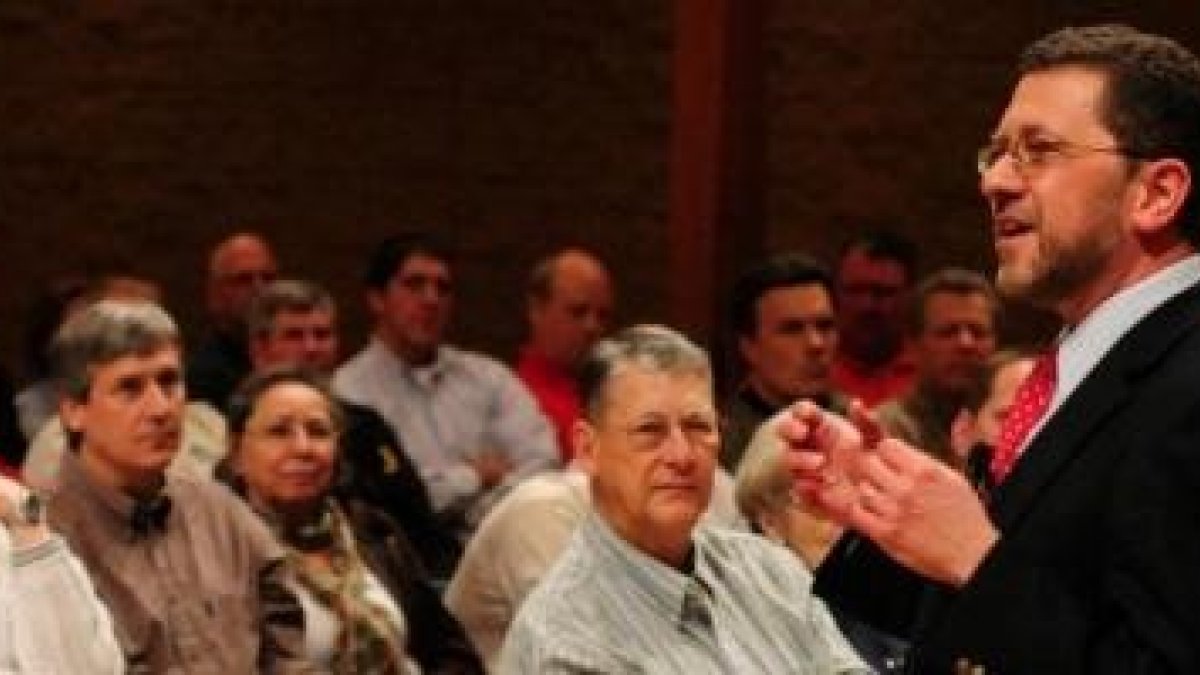 Mike Aquilina es un popular orador, escritor y presentador católico en EEUU, pero en su juventud creía que la fe era tonta