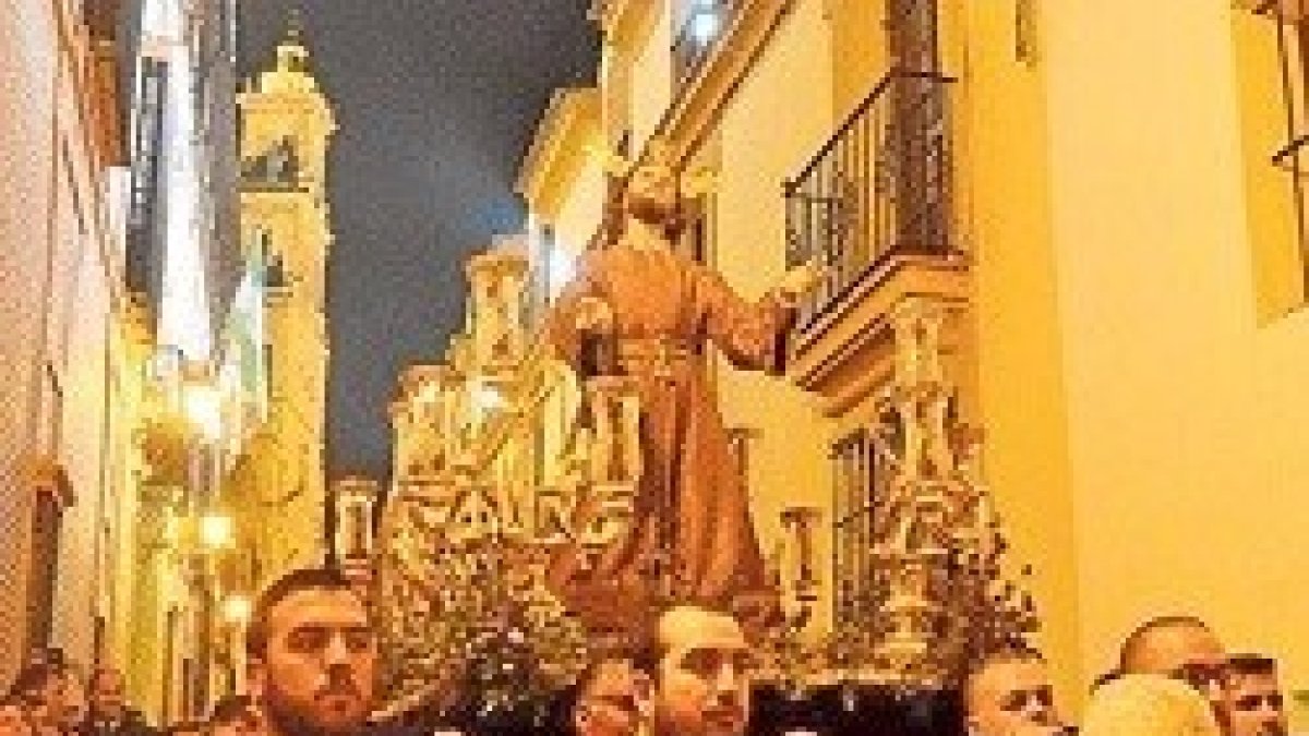 El Vía Crucis de Utrera tendrá a partir de ahora las 14 estaciones señaladas