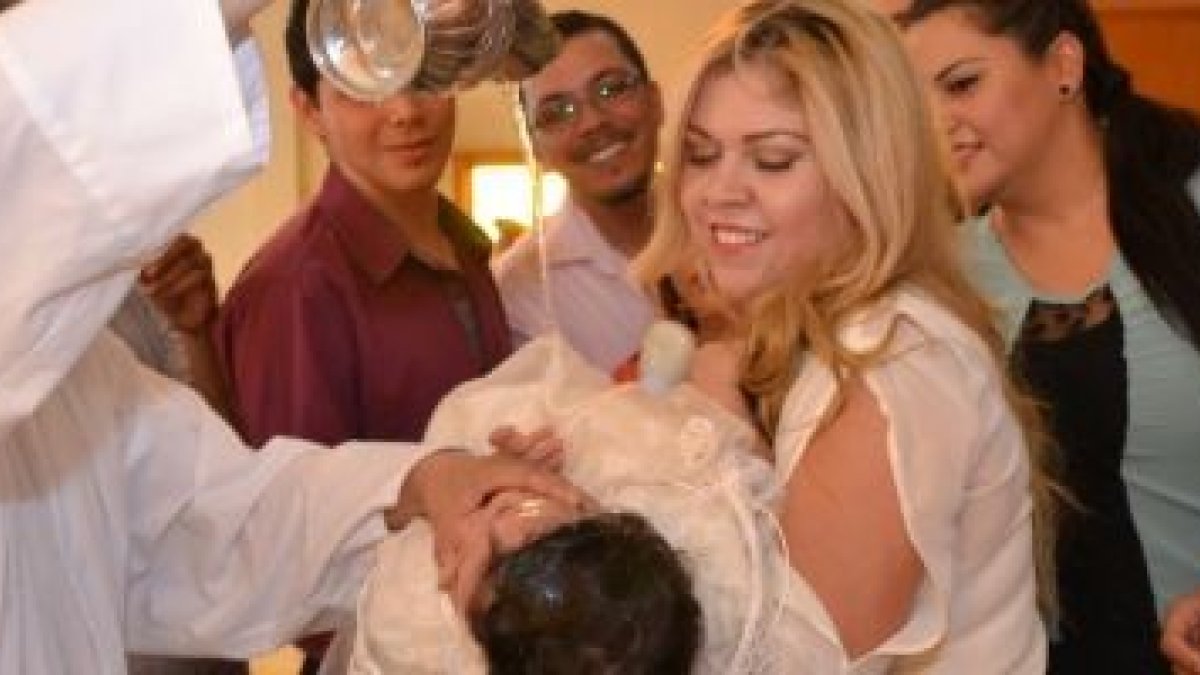 ¿Qué quedará de la parroquia cuando este bebé tenga 20 años? Solo un 8 por ciento de jóvenes son practicantes en España