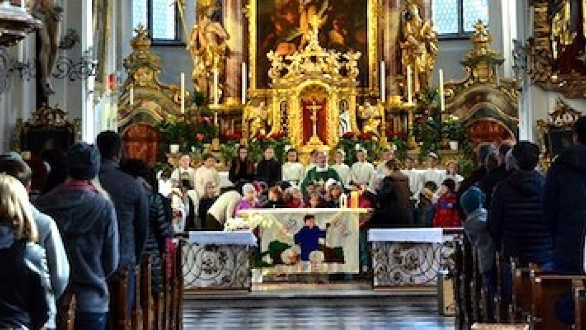 La Señora de Absam: sin explicación posible, una Virgen sonriente se formó en el cristal y ahí sigue