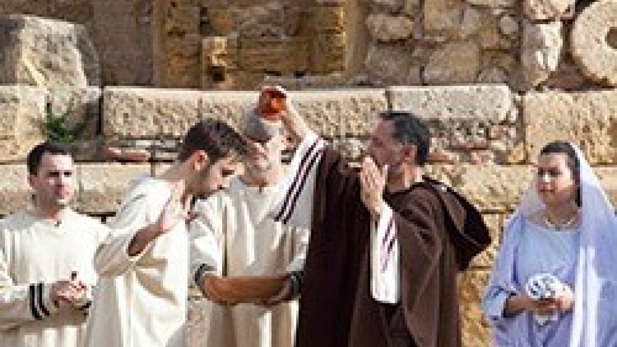Una escena de la Pasión de San Fructuoso interpretada en el anfiteatro de Tarragona
