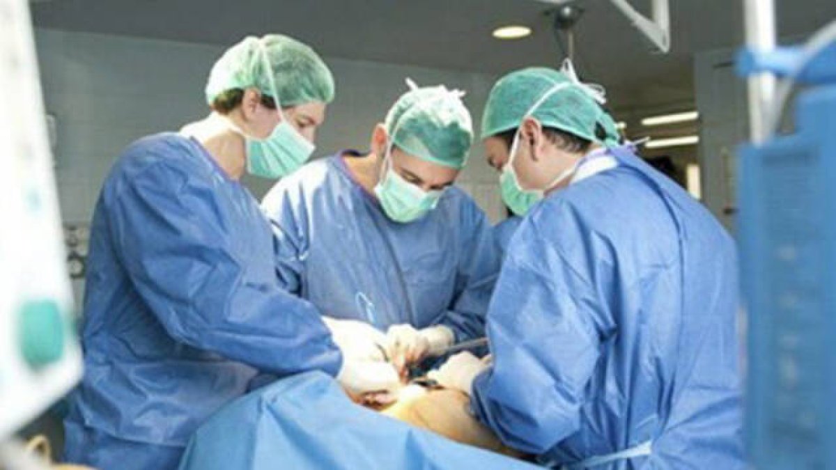 La administración Biden intenta quitar eliminar la objeción de conciencia de los médicos