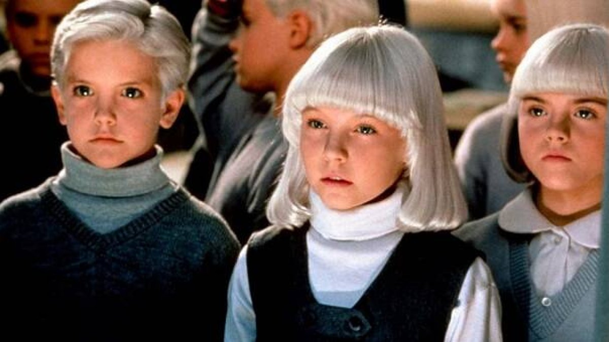 Los niños casi idénticos de El Pueblo de los Malditos -película de 1995... si se generaliza la selección genética, habrá un nuevo conformismo con los cánones