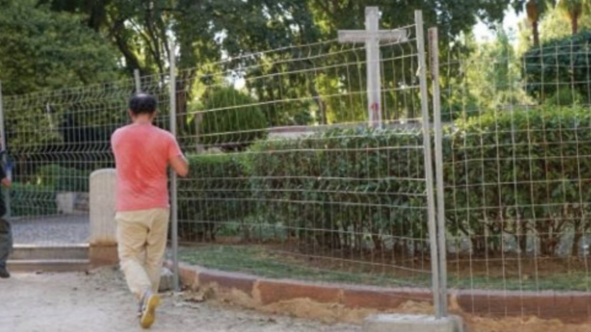 Abogados Cristianos, que lleva años luchando en la Justicia, ha solicitado que se detenga 'in extremis' su orden de traslado.