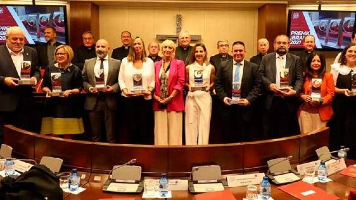 Premiados por el premio ¡Bravo! 2021 en la Conferencia Episcopal Española